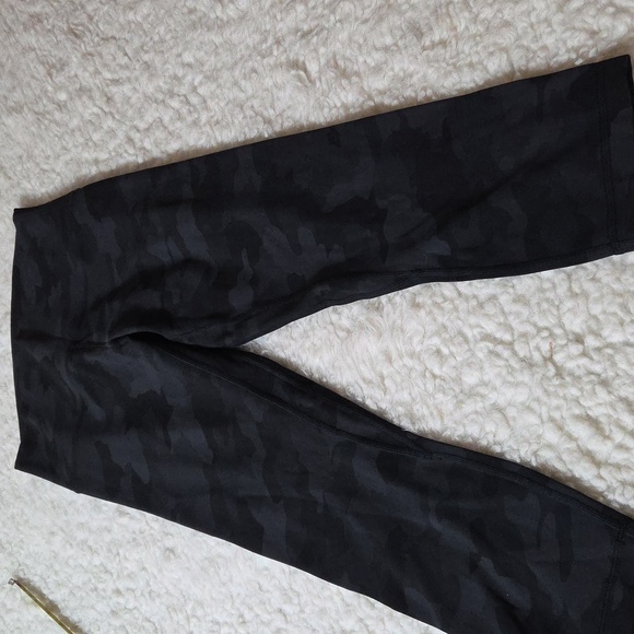 Lululemon Align Crop 21" Sz 8 Camo Deep Coal Multi - Picture 6 of 11